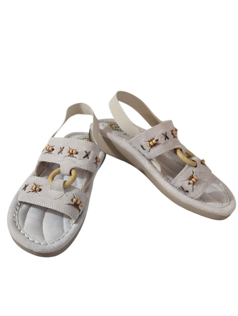 Earth Spirit Cream Slingback Beaded Sandals Wonen's size 5
